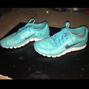nike free runs